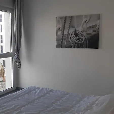 Apartment Superbe T2 Climatise Avec Terrasse - 4 Pers, Ascenseur, Parking Prive, A 400m De La - Fr-1-727-15
