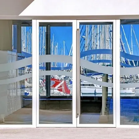 Superbe T2 Climatise Avec Terrasse - 4 Pers, Ascenseur, Parking Prive, A 400m De La - Fr-1-727-15 Apartment Leucate